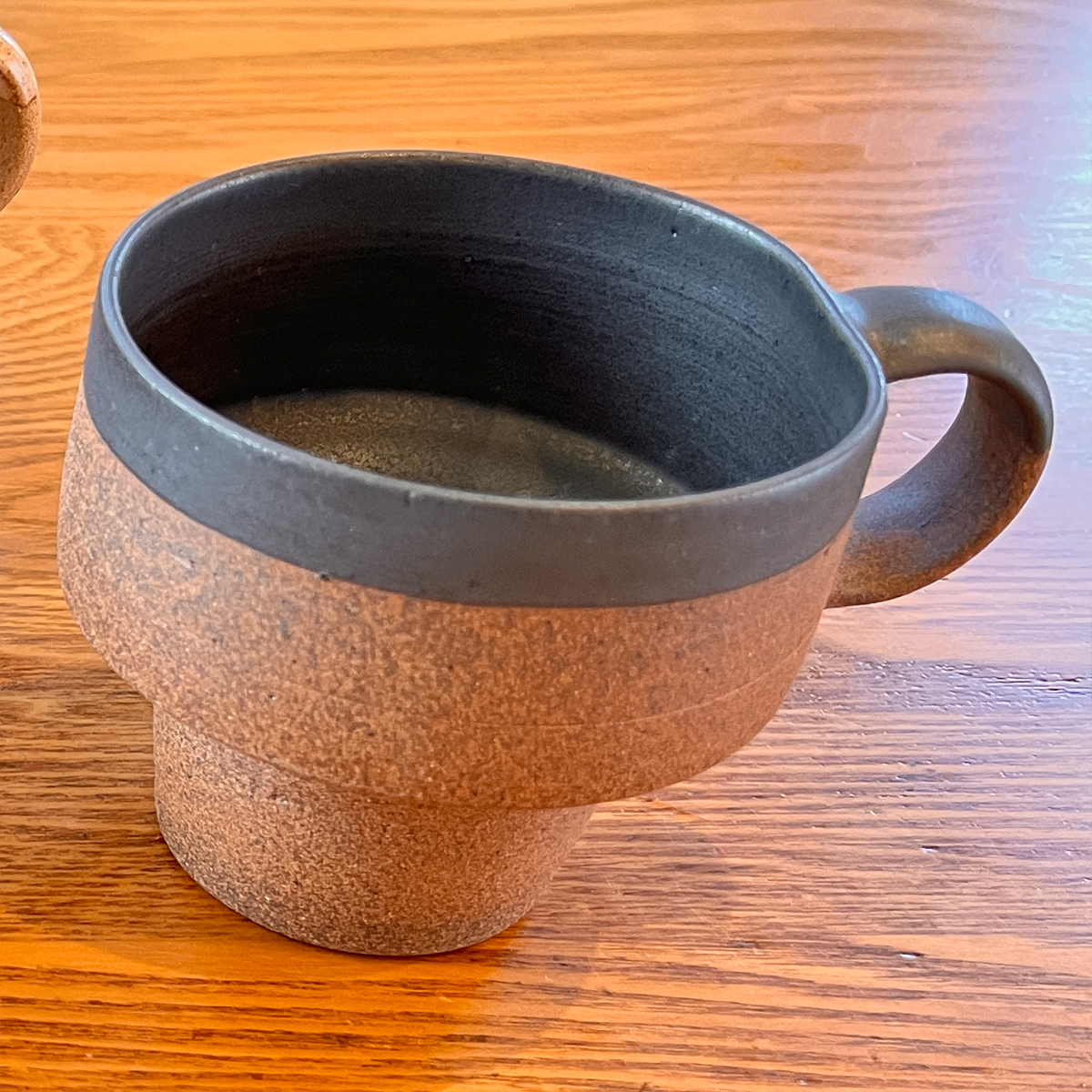 鹿児島で手作り陶器「眞窯（まことがま）」　重なるMug　黒 Black