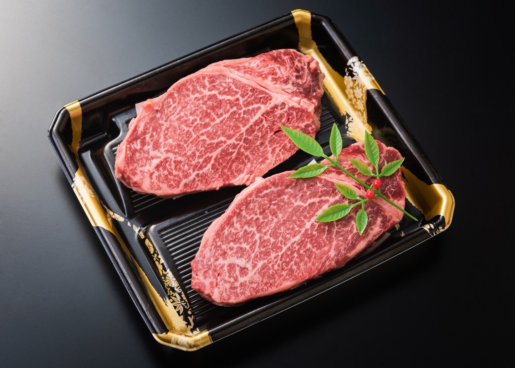 南薩指宿で育ったA4ランクの黒毛和牛　黒毛姫牛フィレステーキ 120g×2枚（冷凍）