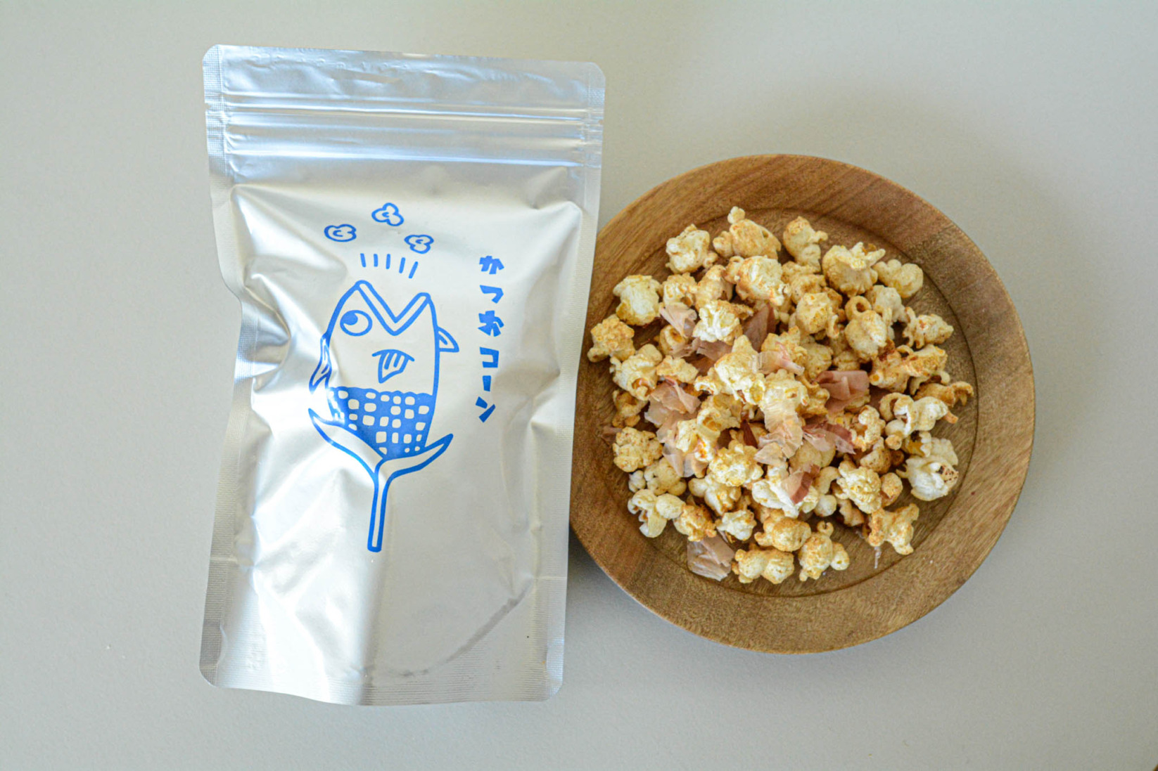 南九州市頴娃町のトウモロコシと枕崎産本枯れ節を使った無添加のポップコーン『かつおコーン』 1箱6袋入り